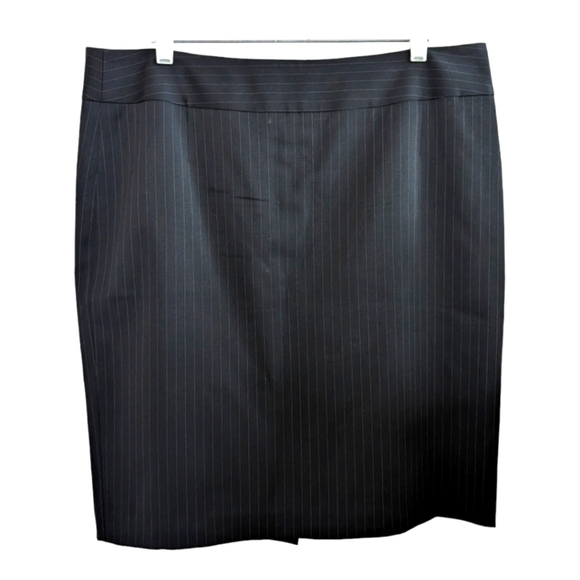 Boss Hugo Boss Veronice Wool Blend Black Pinstripe Mini Skirt Size 14 EUC - Picture 1 of 9